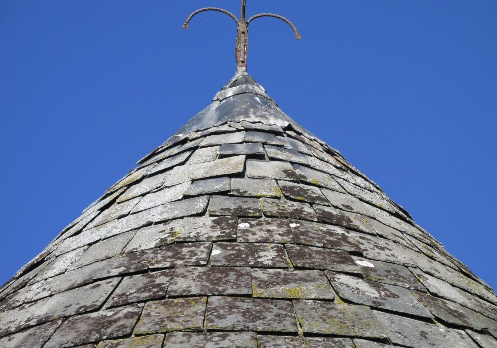 A photo showing the gaps under slate roof tiles at St Margaret's Harwood Dale